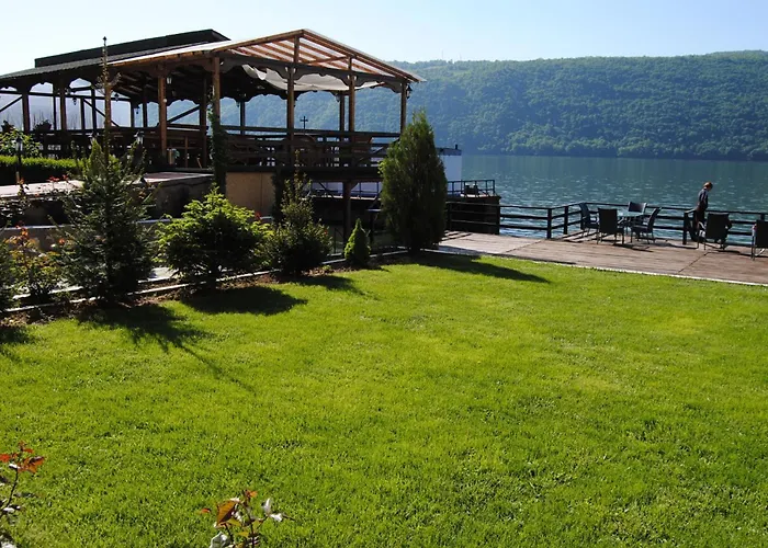Pension La Ponton Ieşelniţa